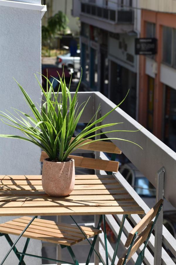 Olive - Happyhostgr - Downtown Apartment Volos Luaran gambar