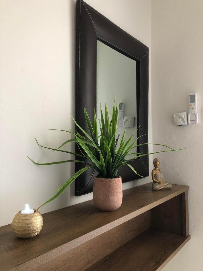 Olive - Happyhostgr - Downtown Apartment Volos Luaran gambar